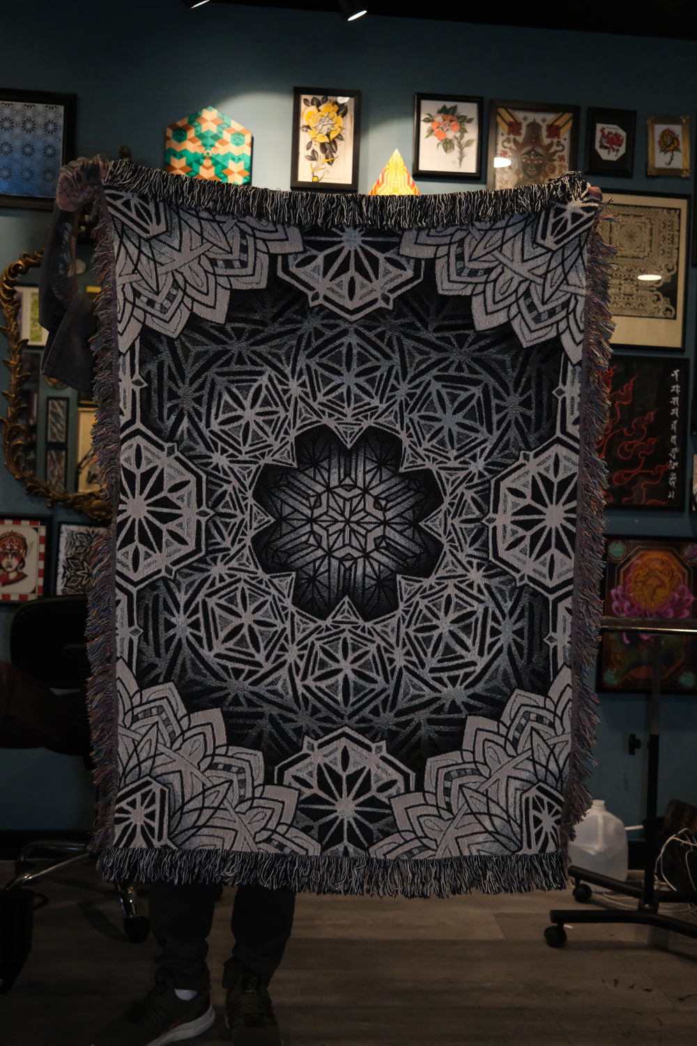 Sacred Geometry Woven Blanket – Mandala