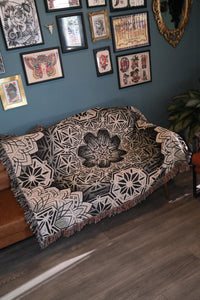 Sacred Geometry Woven Blanket – Mandala
